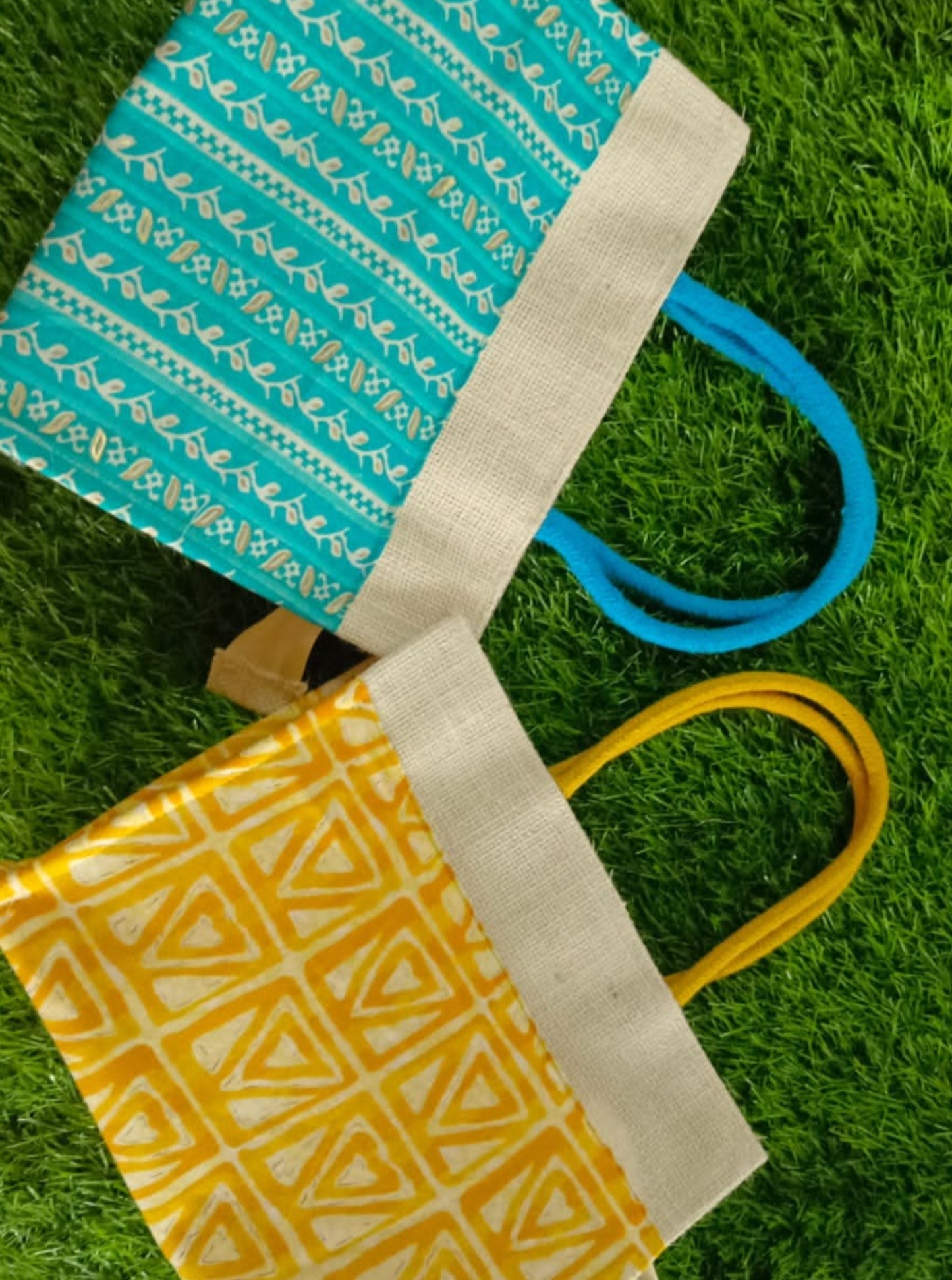 Jute and cotton hand bags