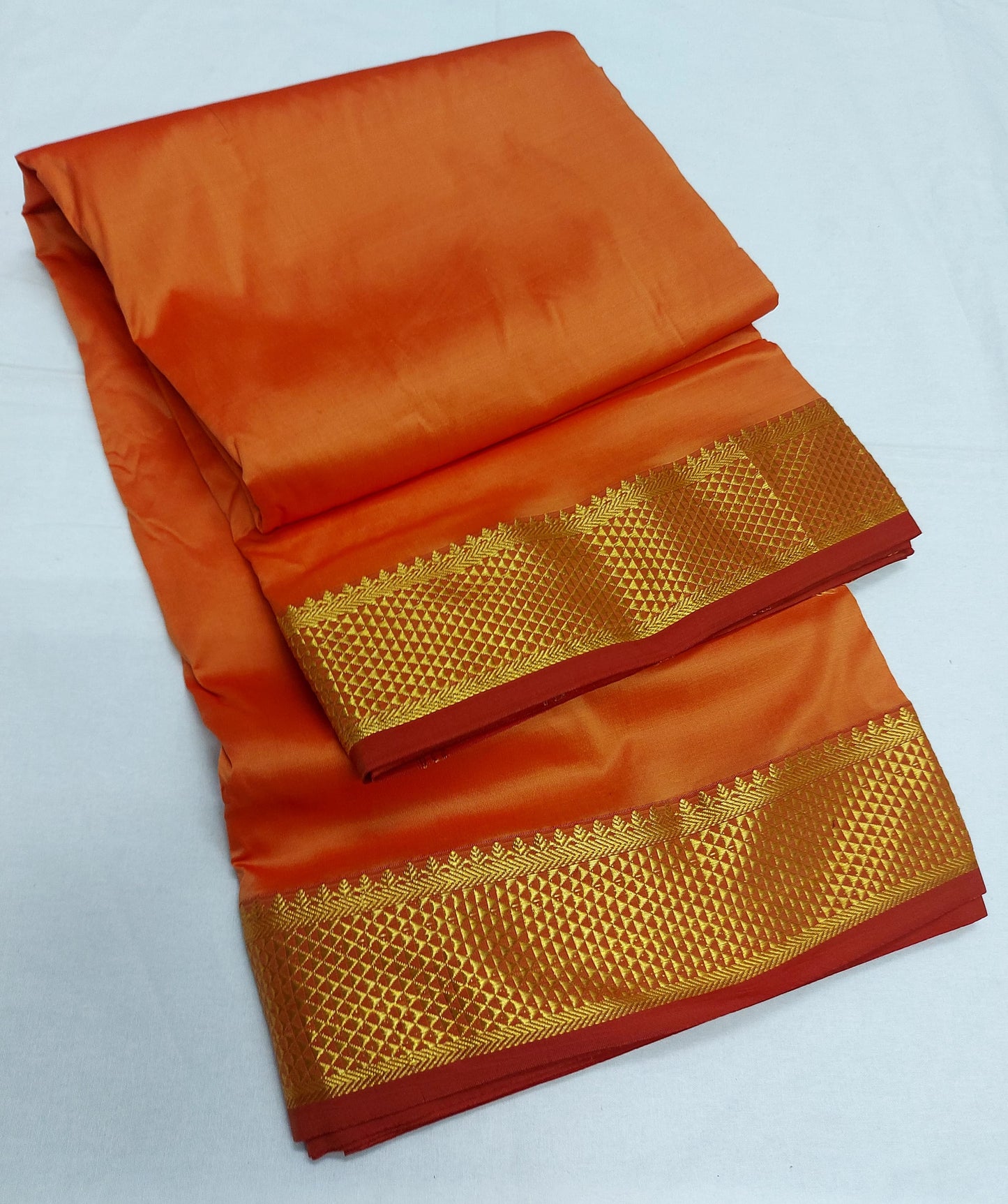 Madisar 9 yards Semi Silk Sarees