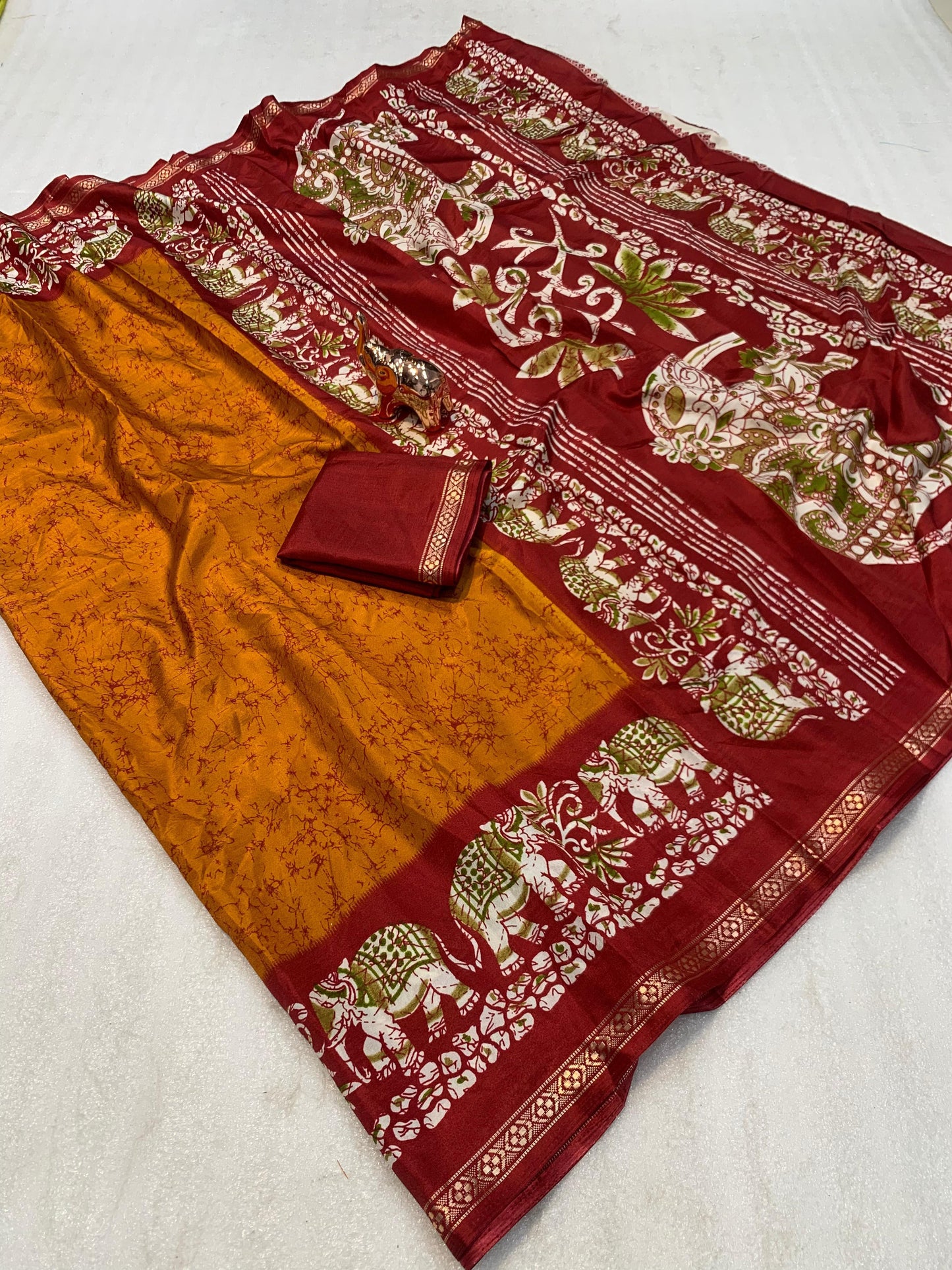 Dola Silk Sarees With Kalamkari Borders