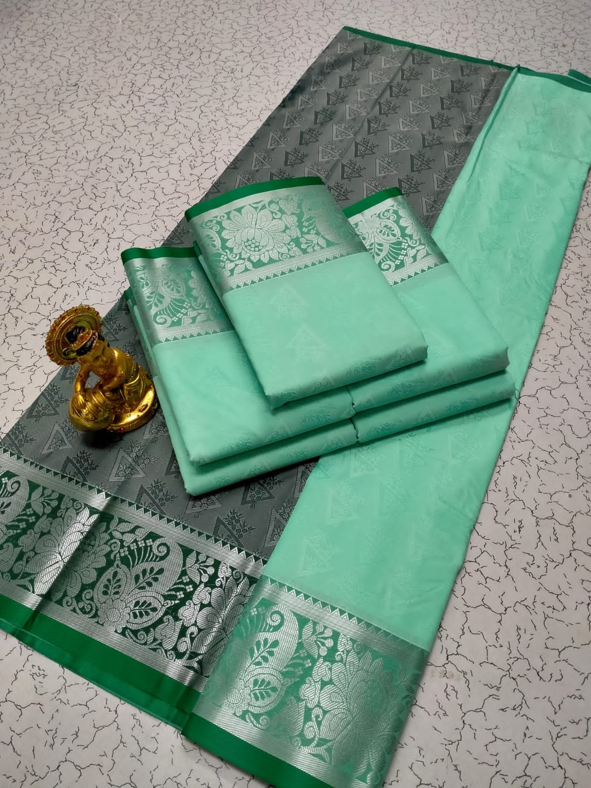 Poonthamil Sarees
