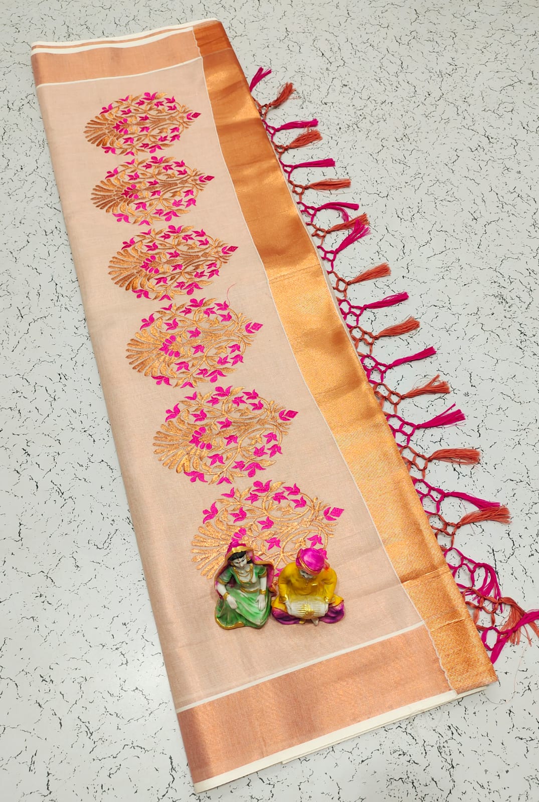 Kerala Saree with Embroidery in
Copper zari