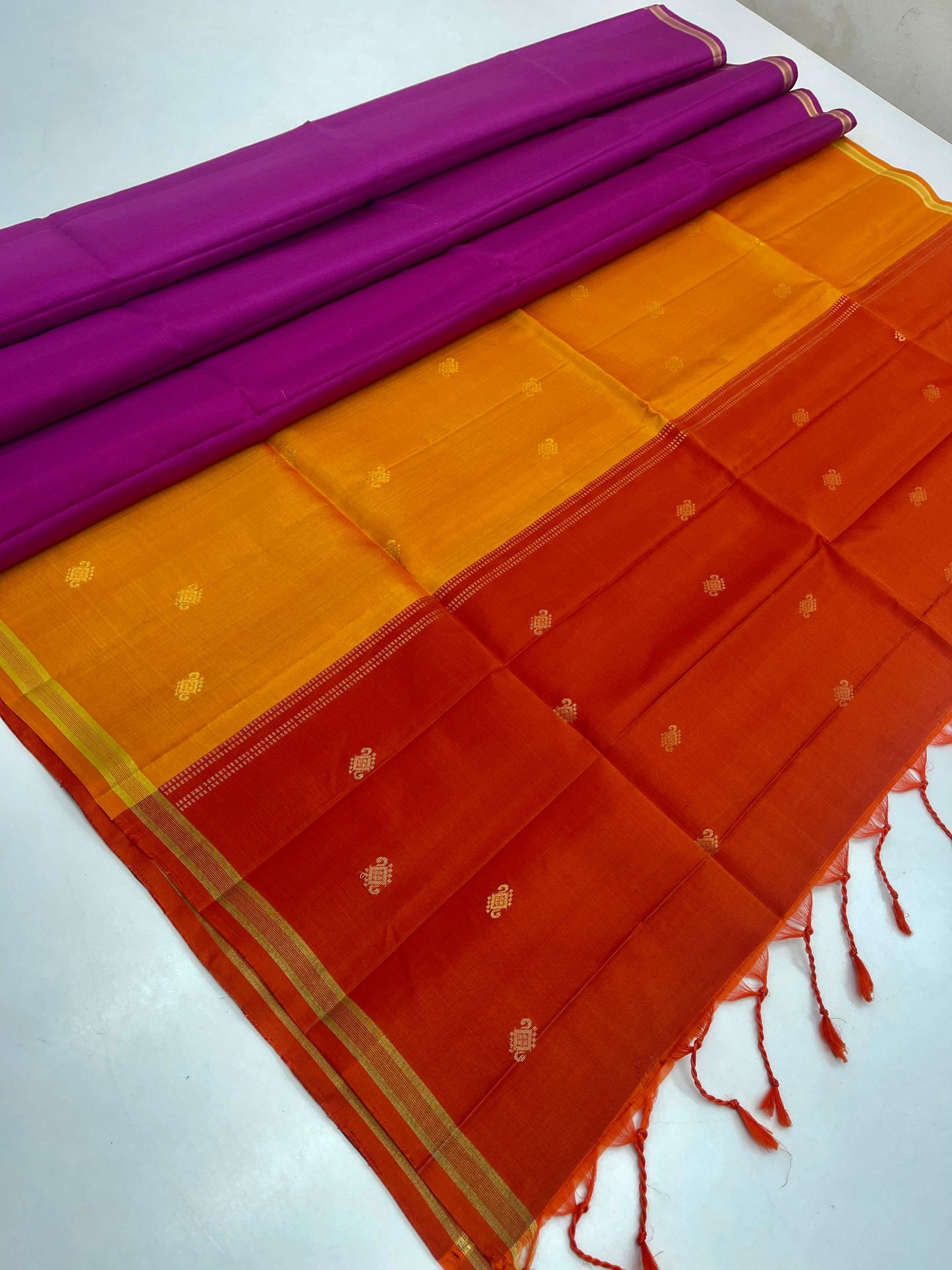 Dual Colour Pallu Kanchi Silk sarees