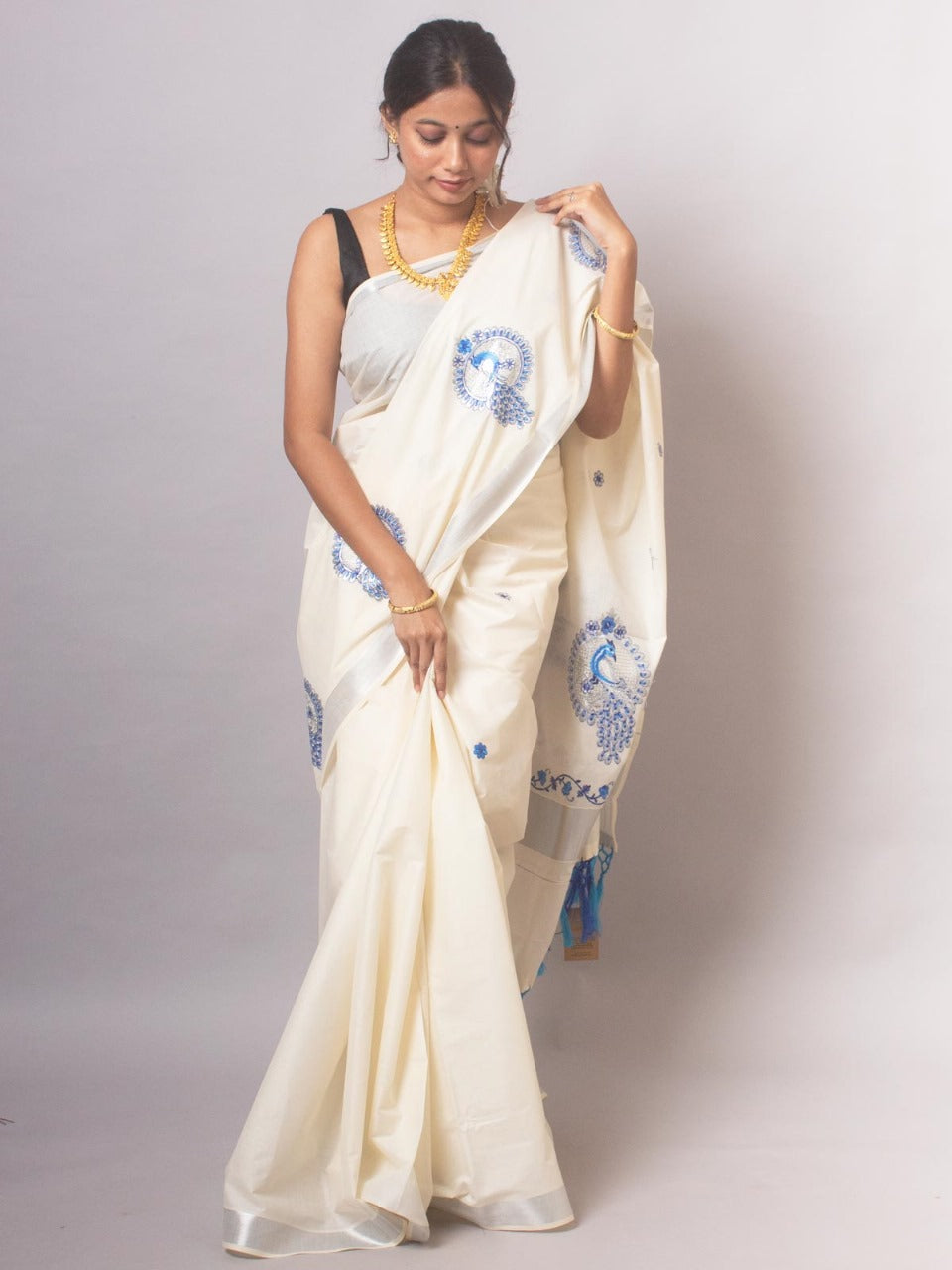 Kerala Saree with Embroidery in Silver Zari