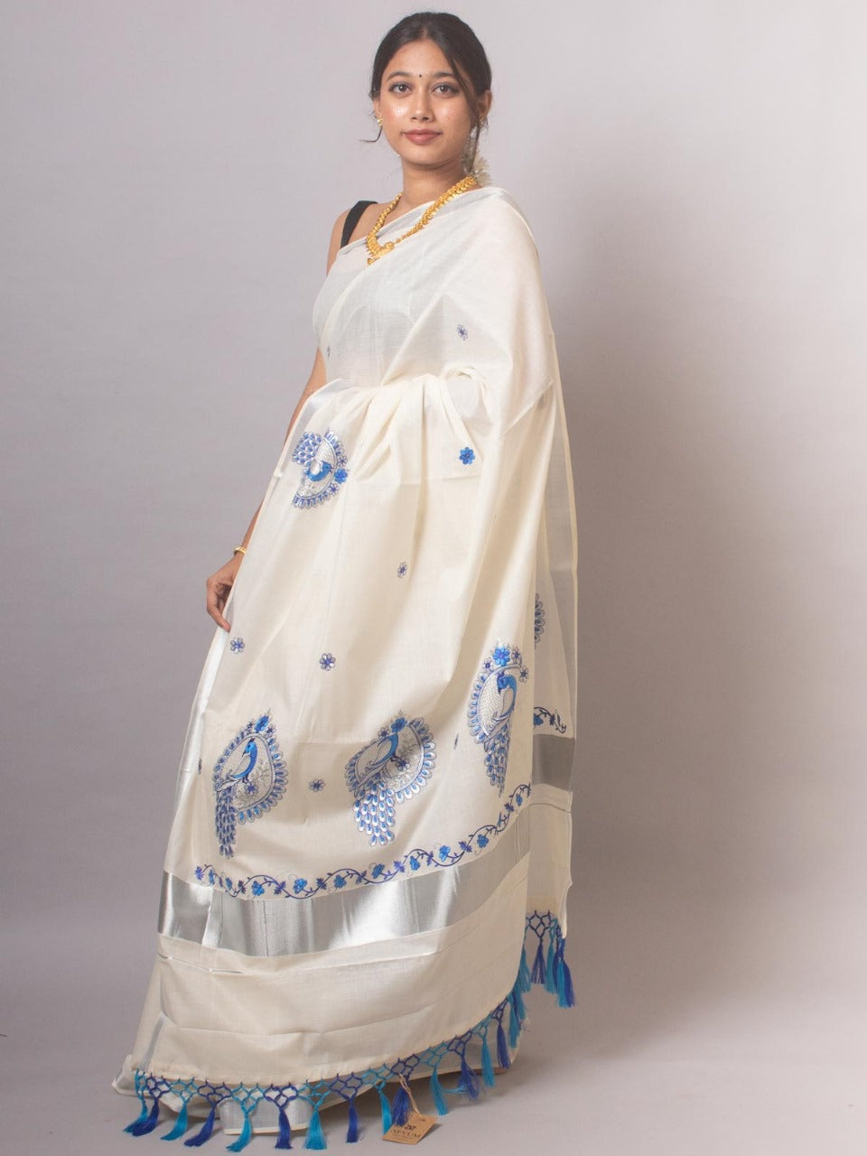 Kerala Saree with Embroidery in Silver Zari