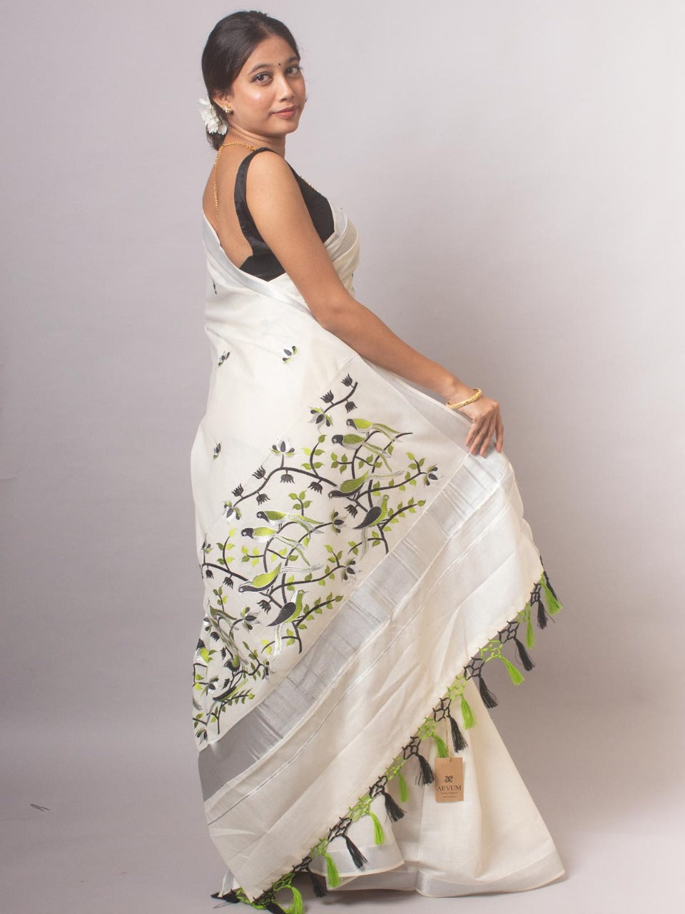Kerala Saree with Embroidery in Silver Zari