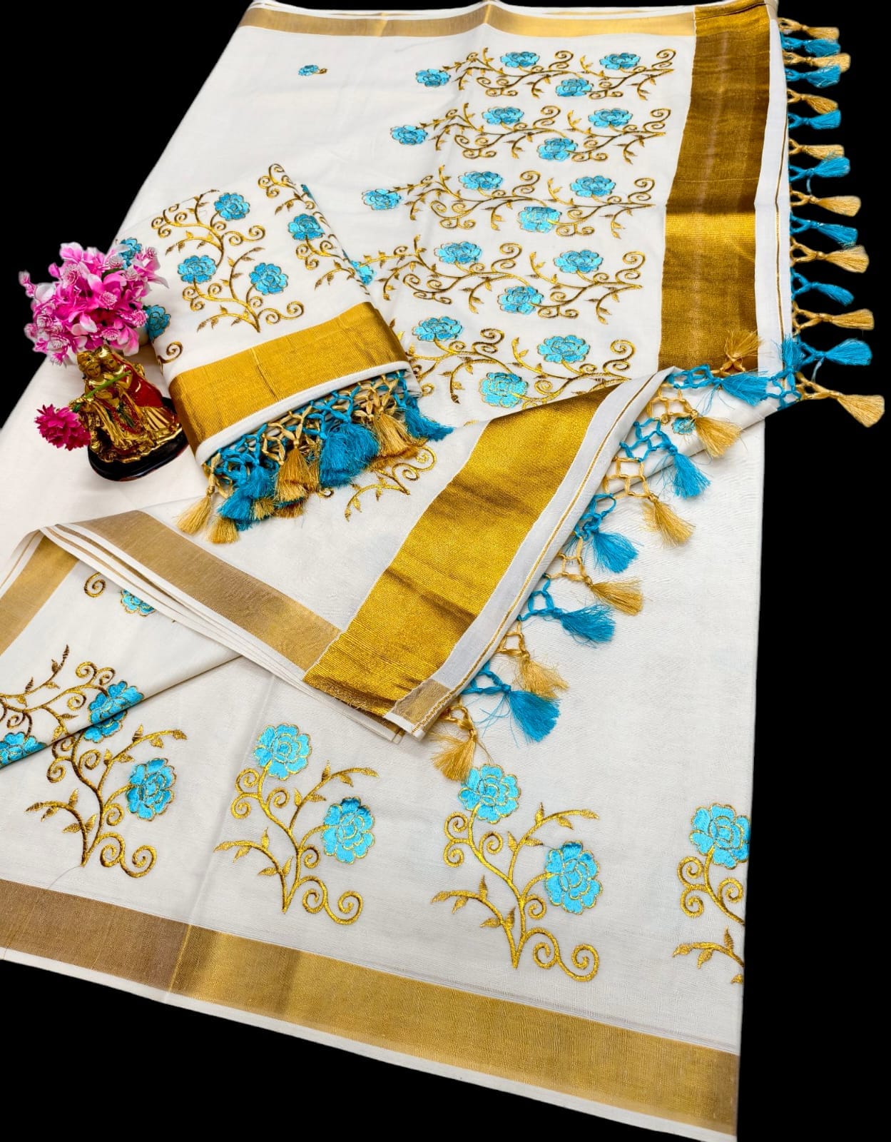 Kerala Saree with Embroidery in
Golden Zari
