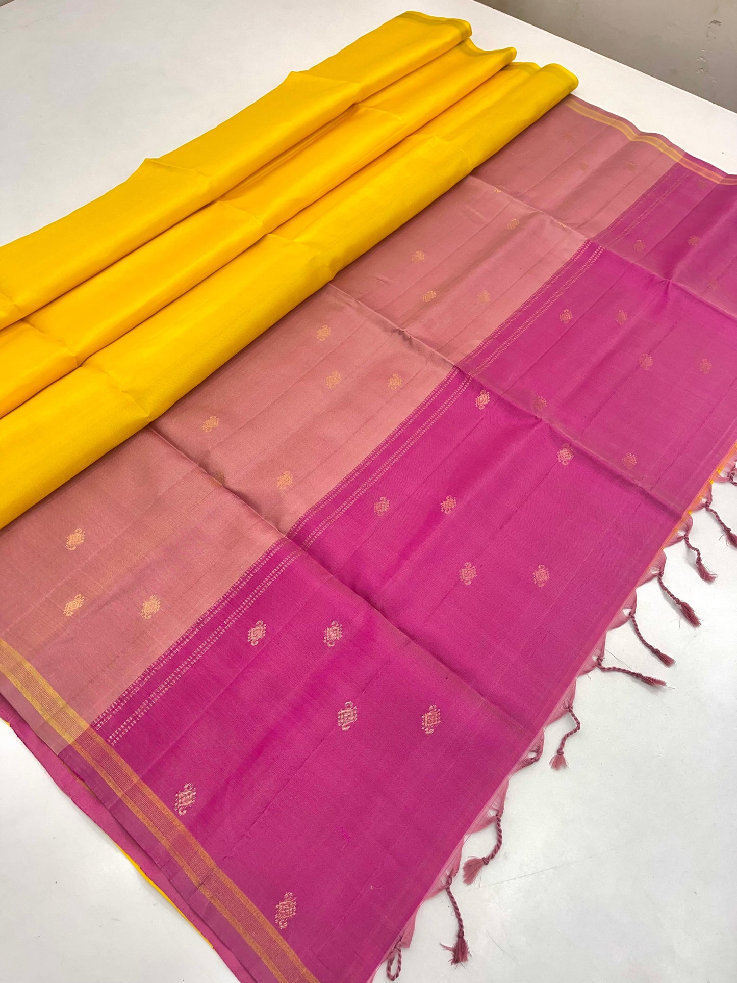 Dual Colour Pallu Kanchi Silk sarees