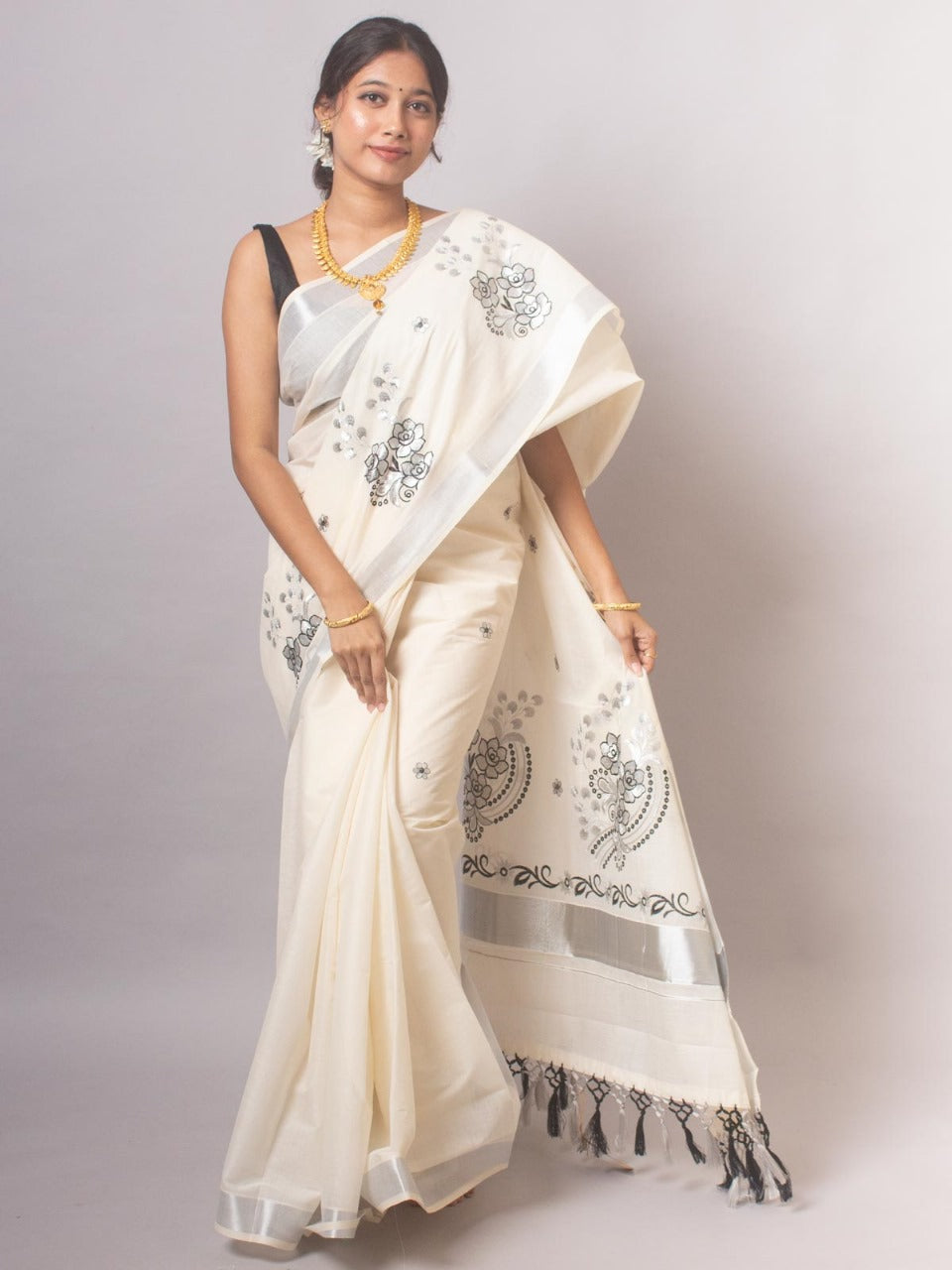 Kerala Saree with Embroidery in Silver Zari