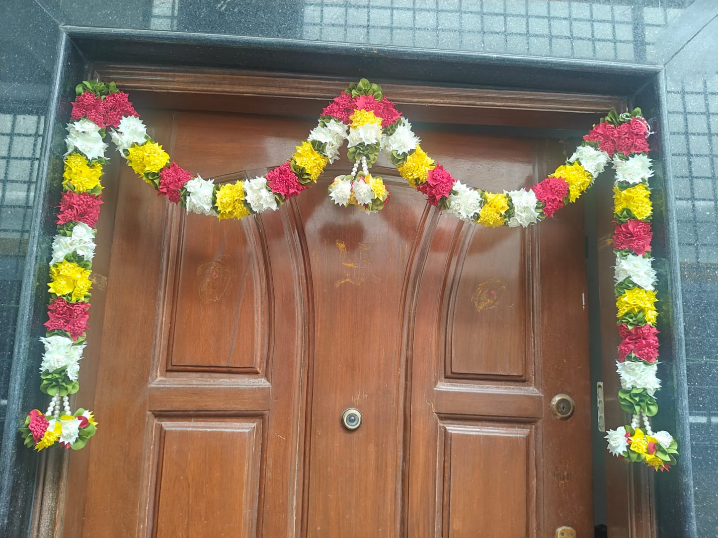 Door Torans