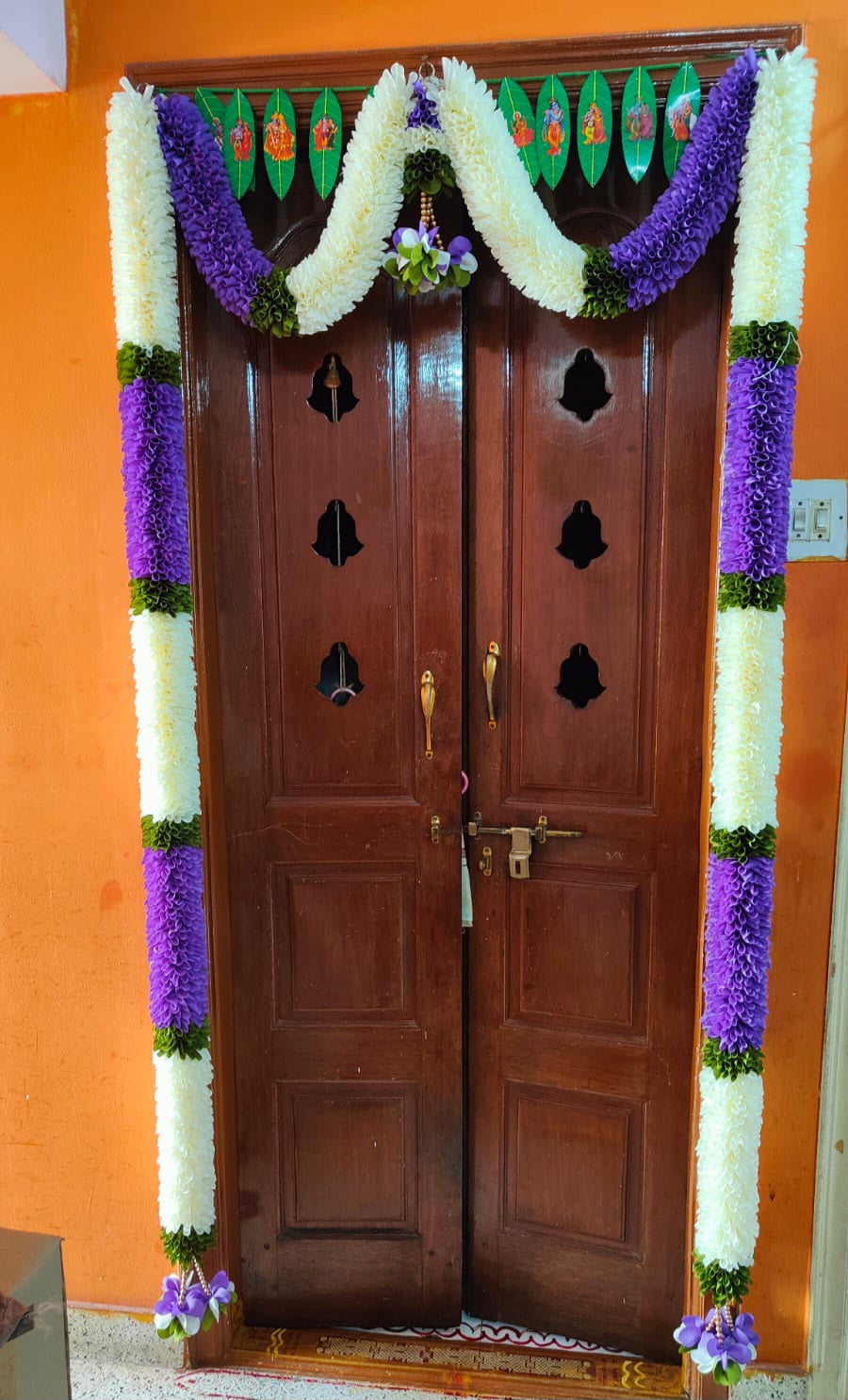 Door Torans
