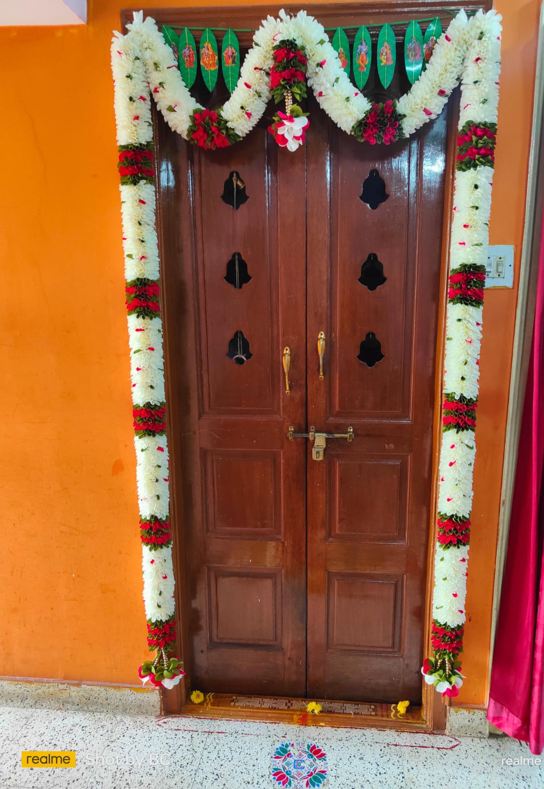 Door Torans