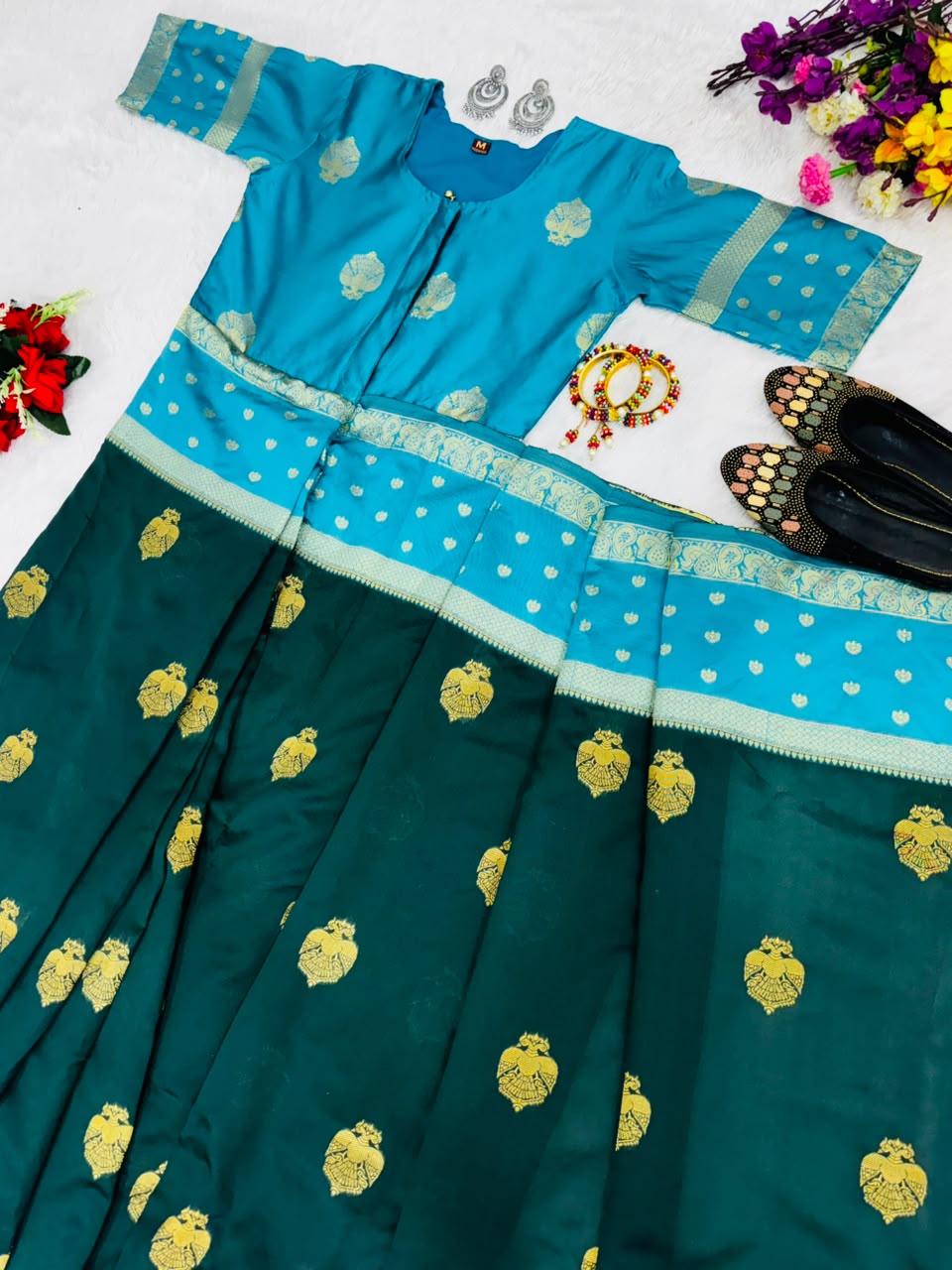 Readymade Sarees Zip Gown Model