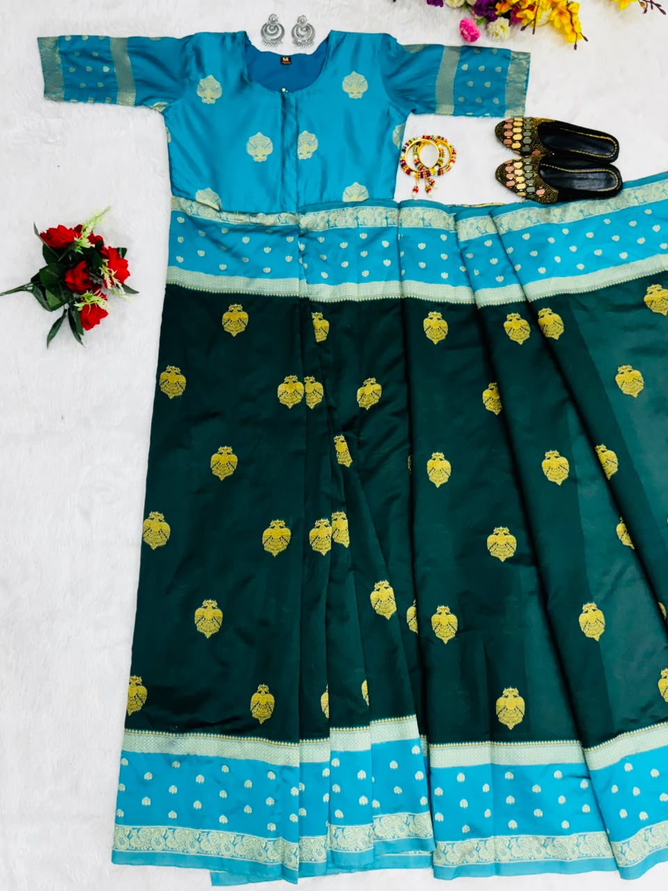 Readymade Sarees Zip Gown Model
