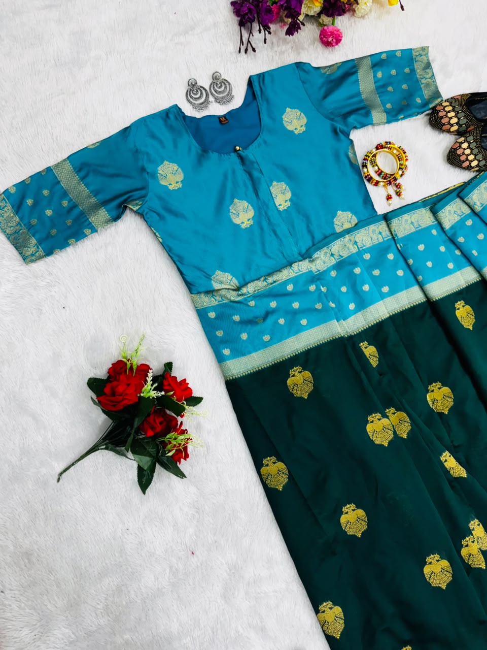 Readymade Sarees Zip Gown Model