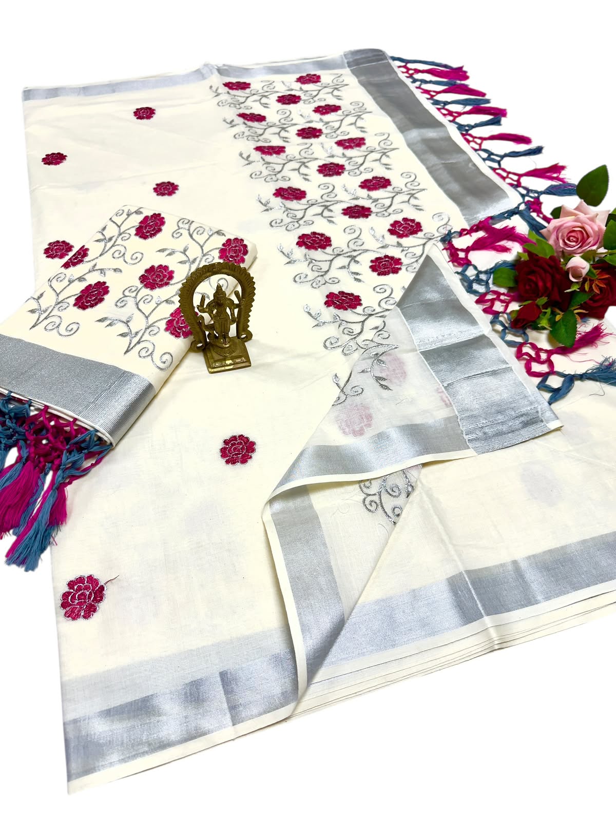 Kerala Saree with Embroidery in Silver Zari