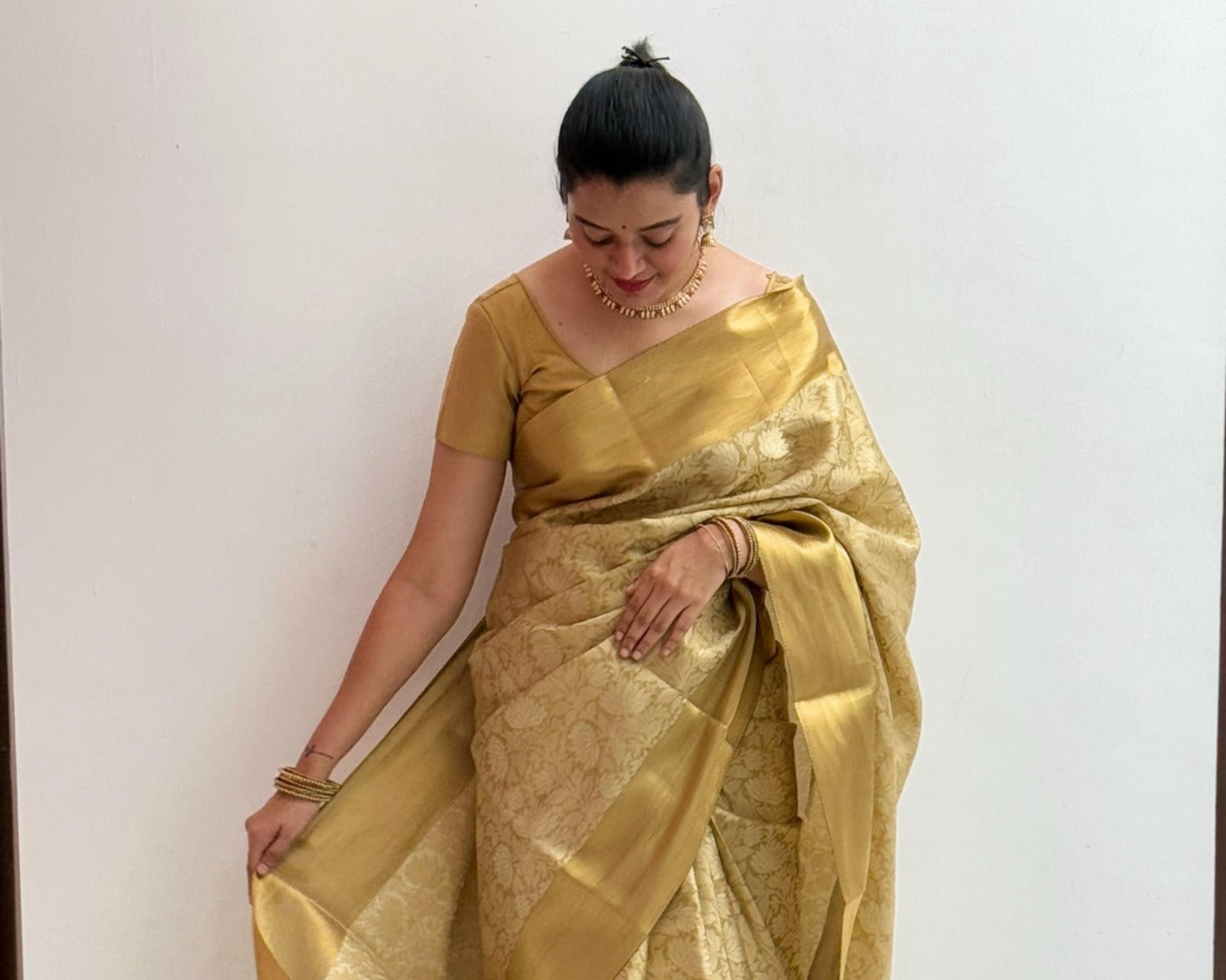 Banarasi Fancy Tissue Silk Sarees Brocade desgin