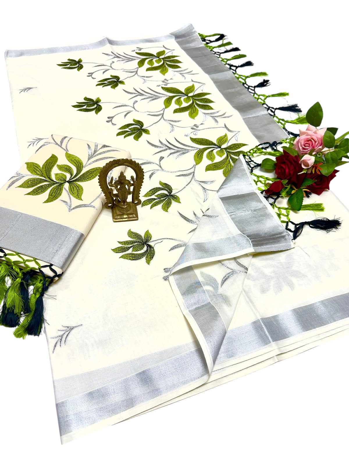 Kerala Saree with Embroidery in Silver Zari