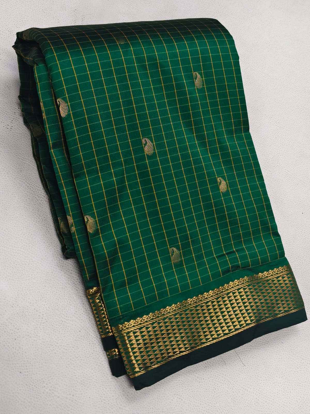 Semi Silk Vaira Oosi Sarees