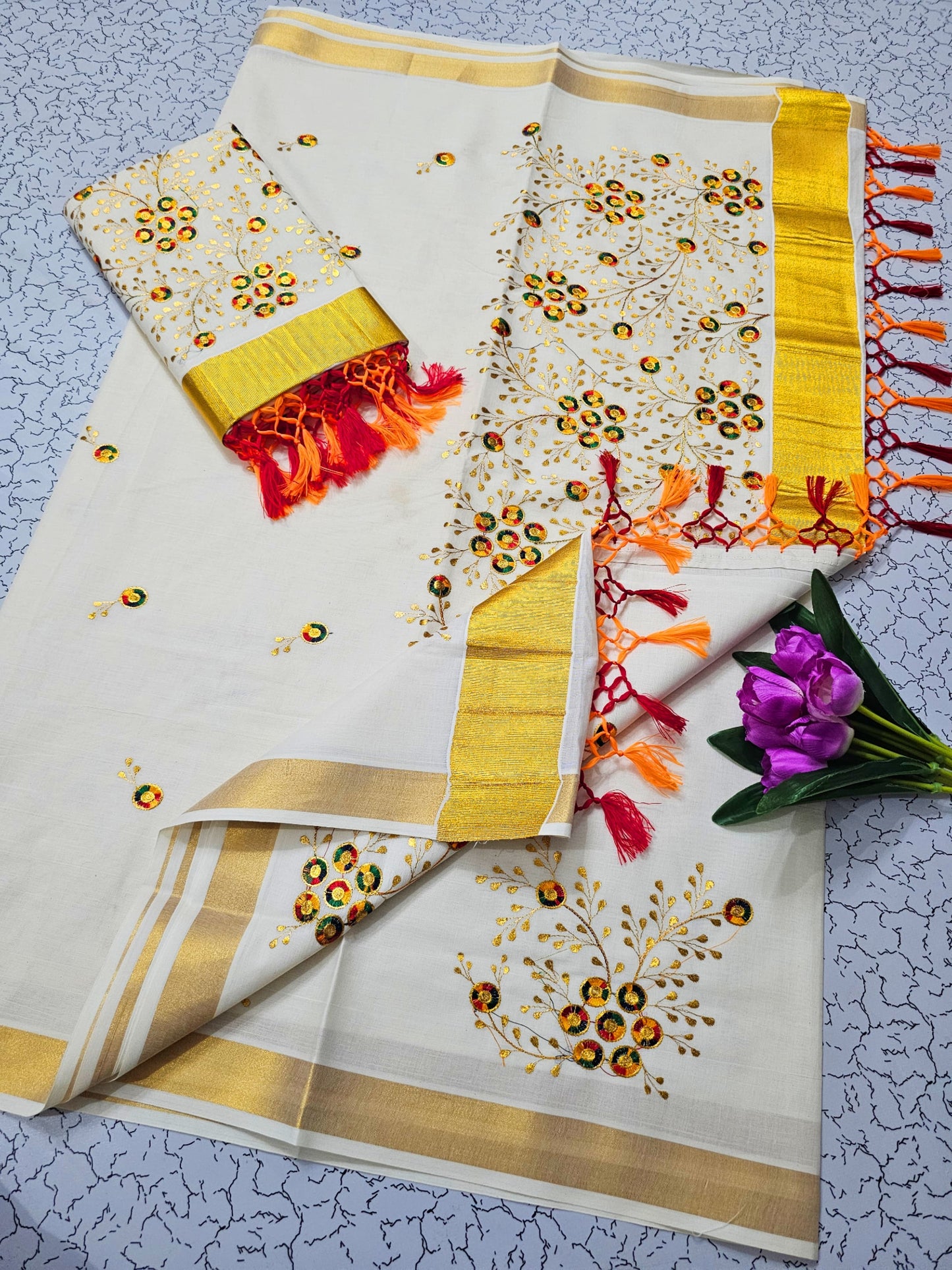 Kerala Saree with Embroidery in 
Golden Zari