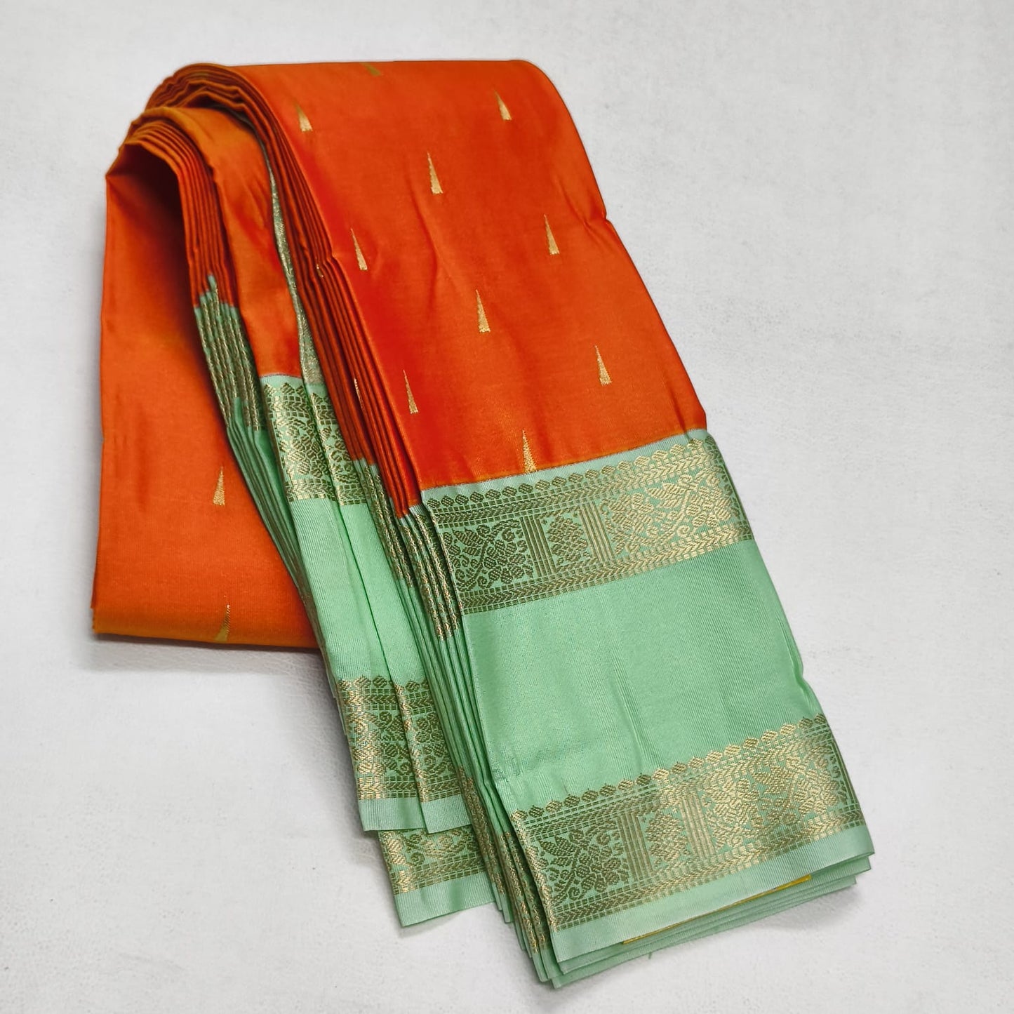 Sarvalakshana Pattu Semi Silk Sarees