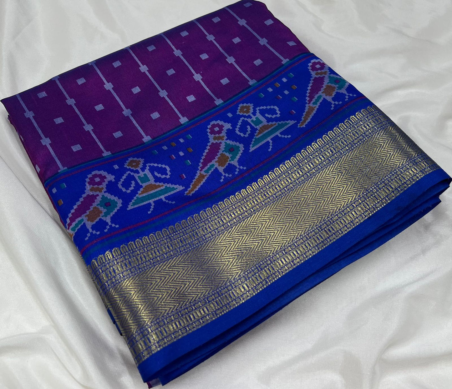 Patola Dual Tone Soft Silk Sarees