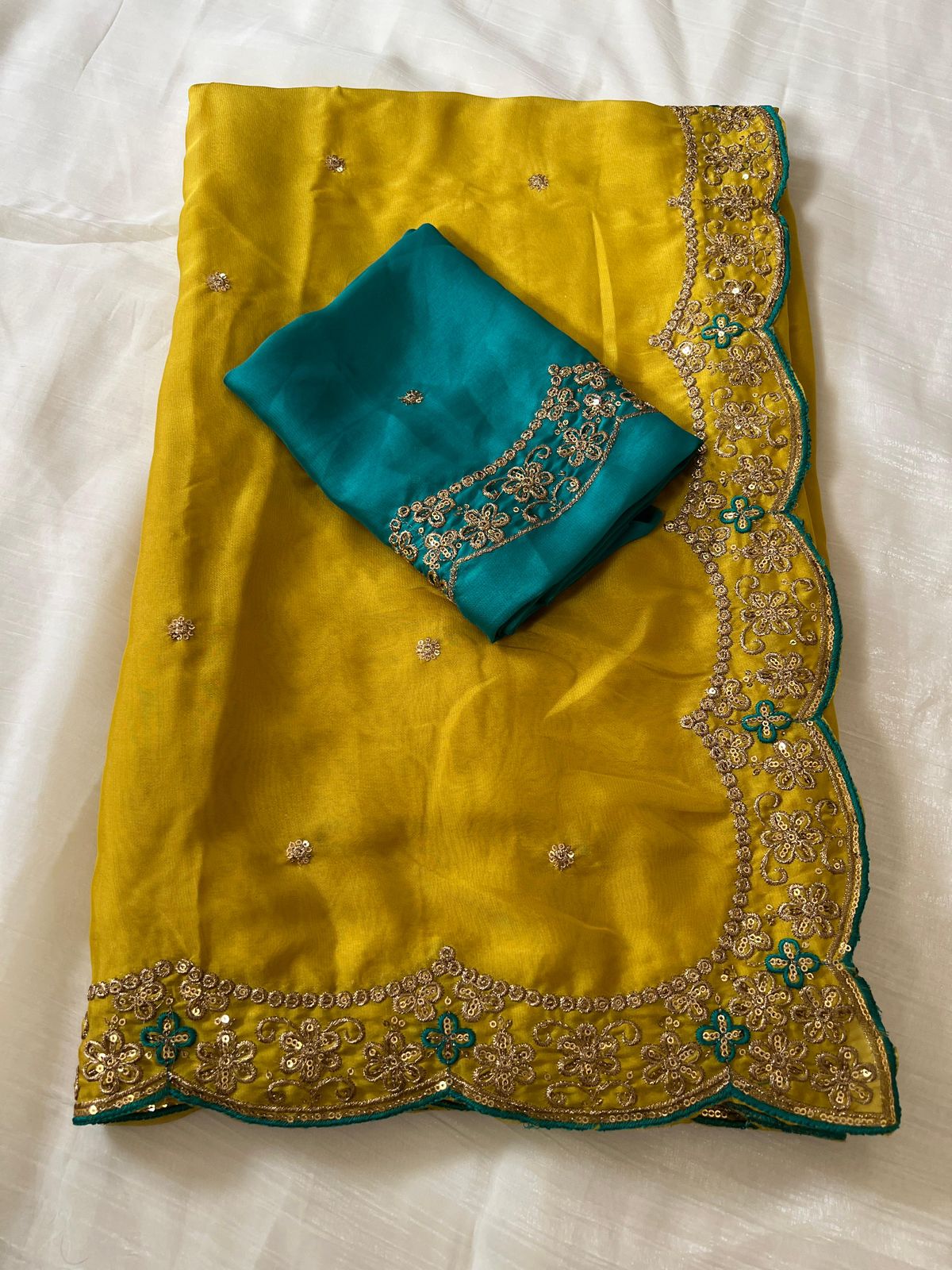 Georgette Saree With Embroidery Blouse