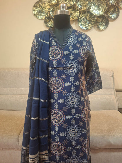 Vertigan Kurti Sets