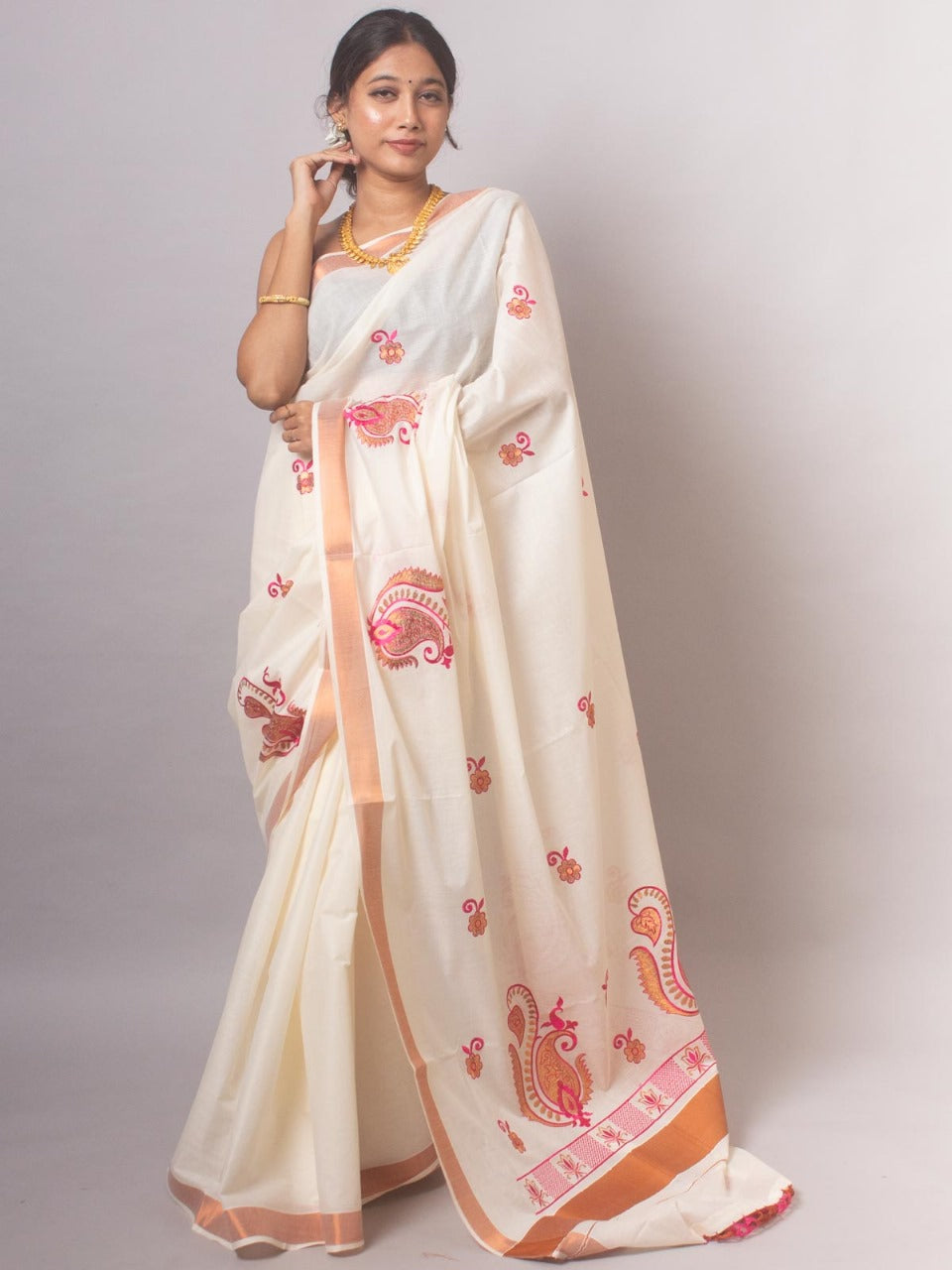 Kerala Saree with Embroidery in 
Copper zari