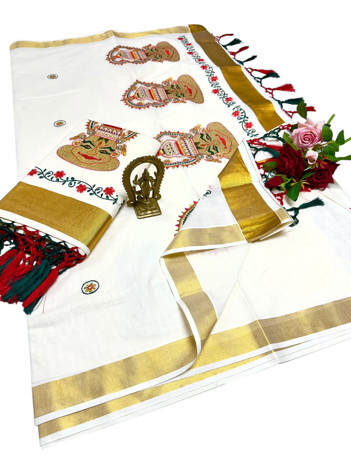 Kerala Saree with Embroidery in 
Golden Zari