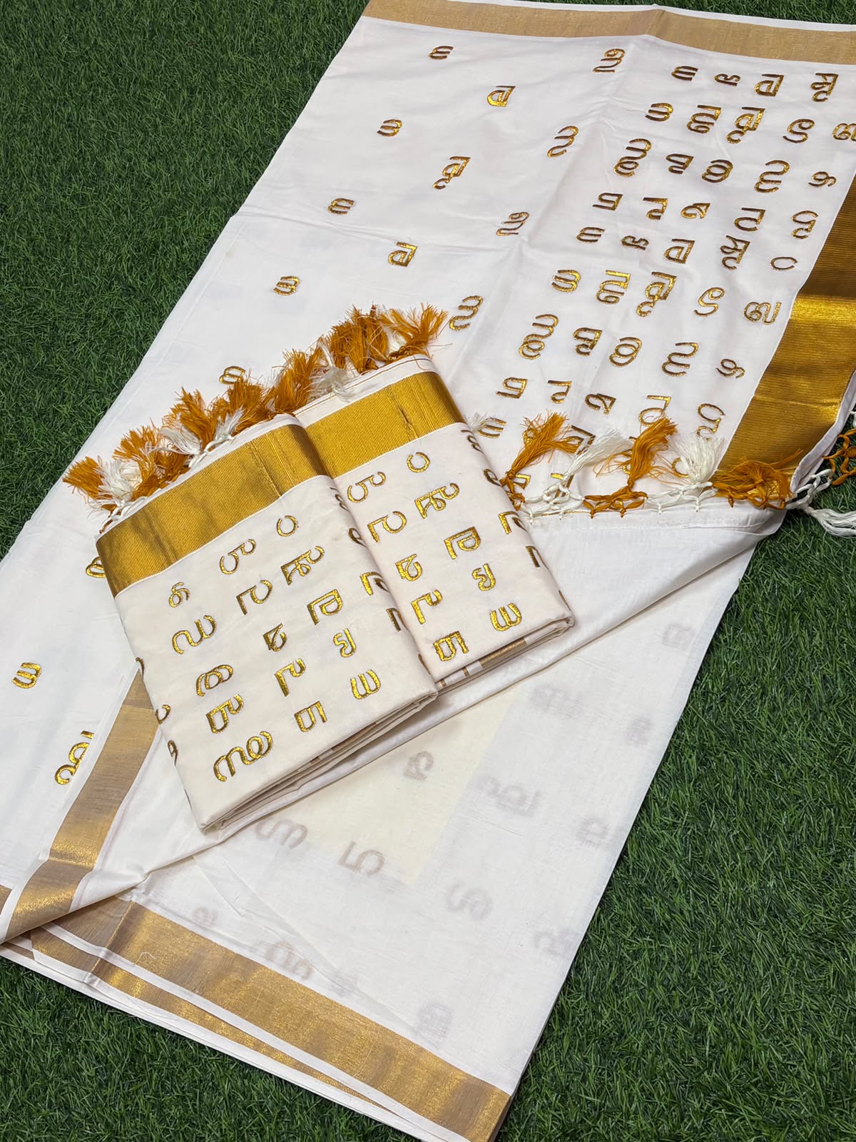 Kerala Saree with Embroidery in 
Golden Zari